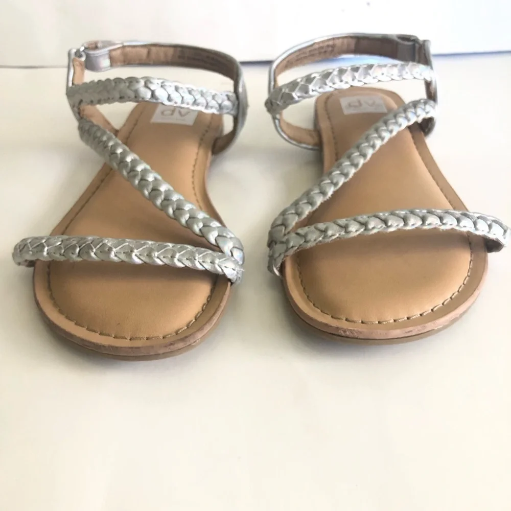 DV Dolce Vita Cassie Girls Silver Iridescent. Braided Straps Sandal Size 2